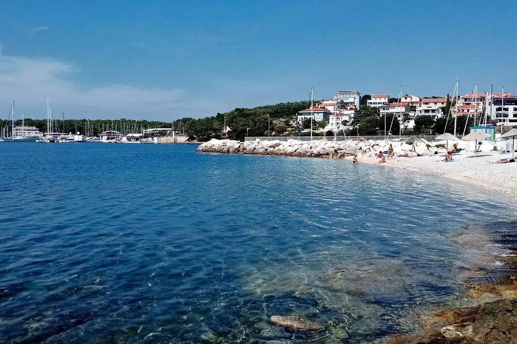 Cosy Apartment With An Amazing Marina & Sea View Pjescana Uvala